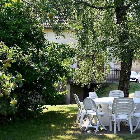 Ferme De Ma Grand-Mere Le Haut-du-Them 外观 照片