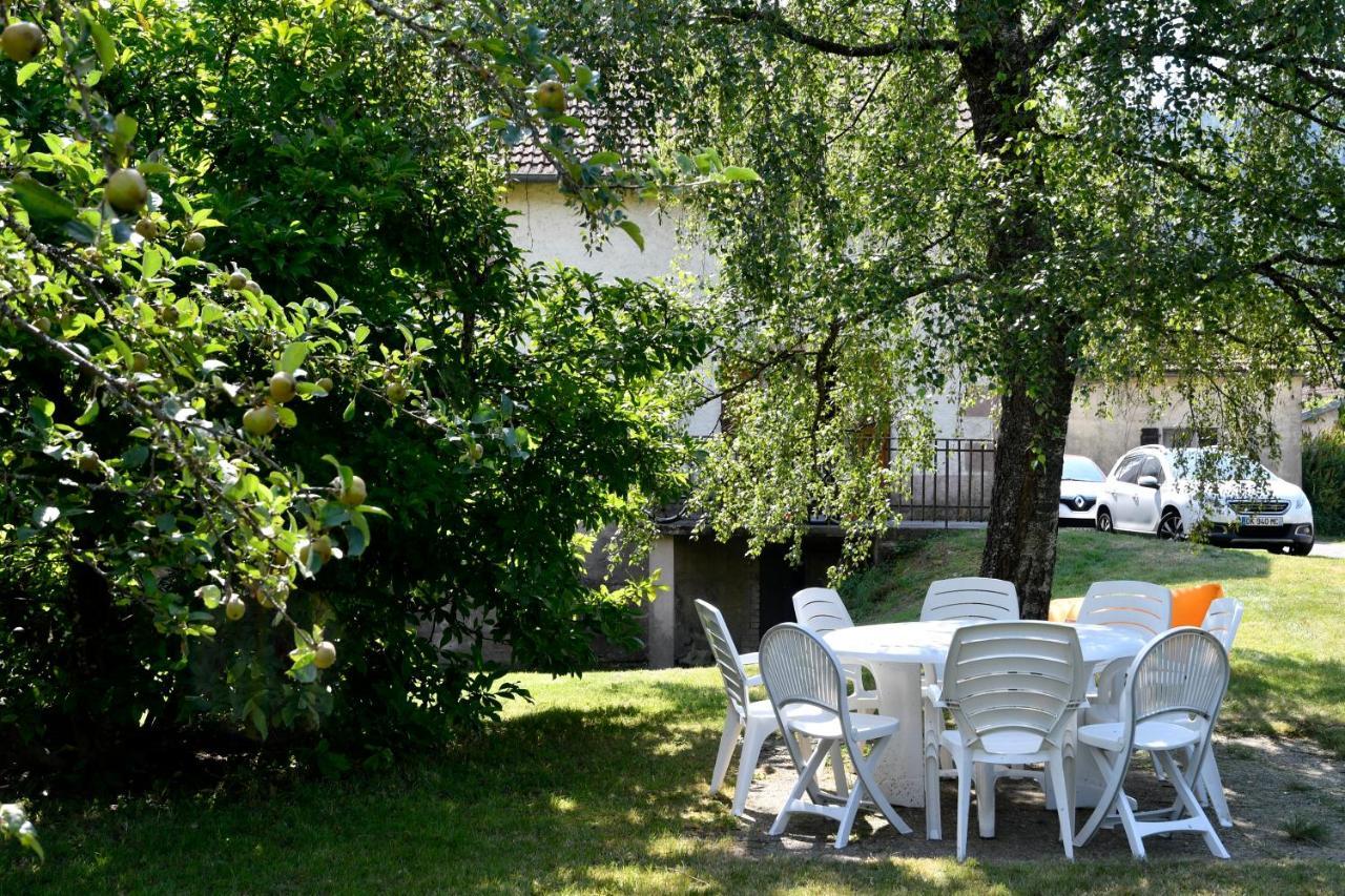 Ferme De Ma Grand-Mere Le Haut-du-Them 外观 照片