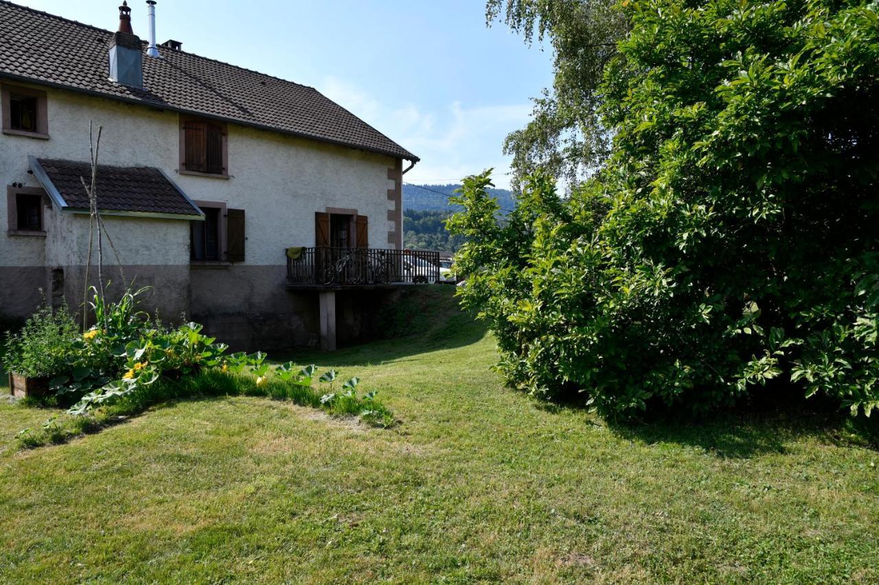 Ferme De Ma Grand-Mere Le Haut-du-Them 外观 照片